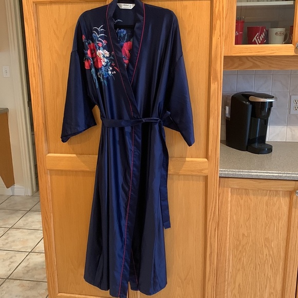 Vintage Kimono Style Satin Floral Long Navy Long Robe Women Sz 10– 12 Made in UK - Picture 14 of 17